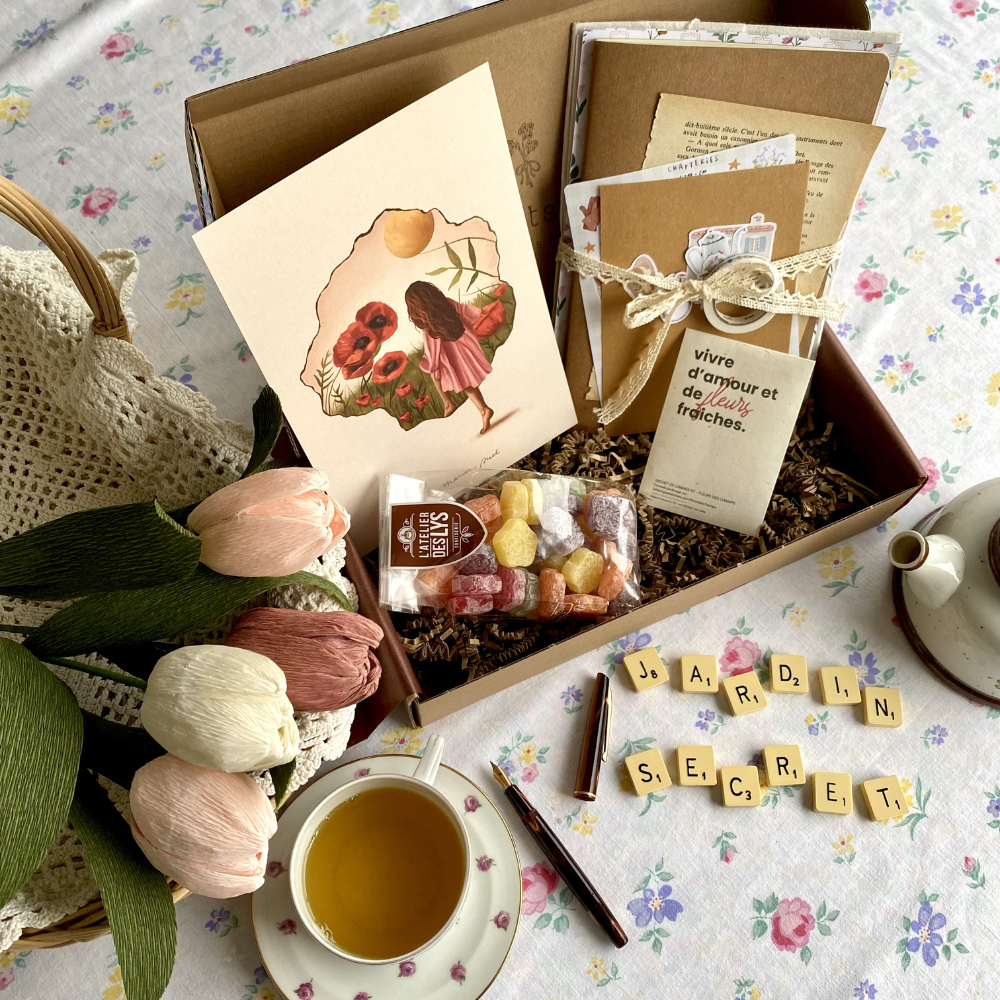 Le contenu de la box cosy et créative Jardin Secret