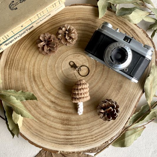 Kit créatif : le porte-clés champignon en macramé